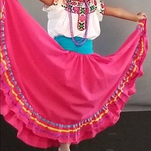 Pink Folklorico skirt size fits 4/5 year old